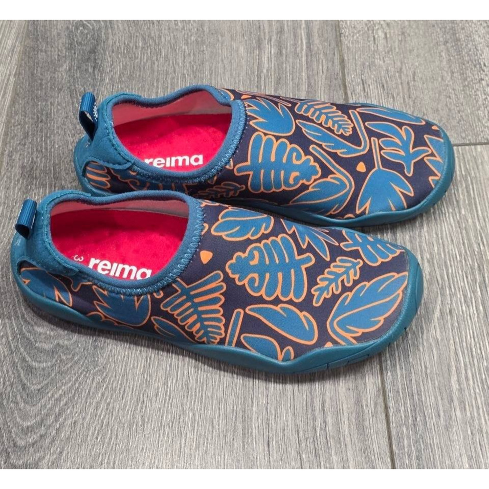 Reima Lean Junior swimming shoes Deep ocean Sz 30 S000124